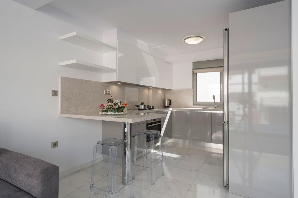 Petal Apartments Athena Bagian luar foto